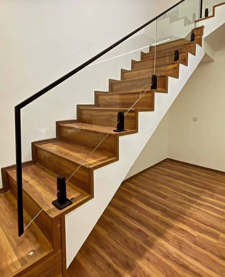 من أعمالنا في تركيب الدرابزين والدرج الزجاجي - صورة 10