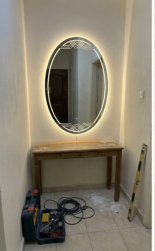 من أعمالنا في قص وتركيب مرايا الديكور والإضاءة