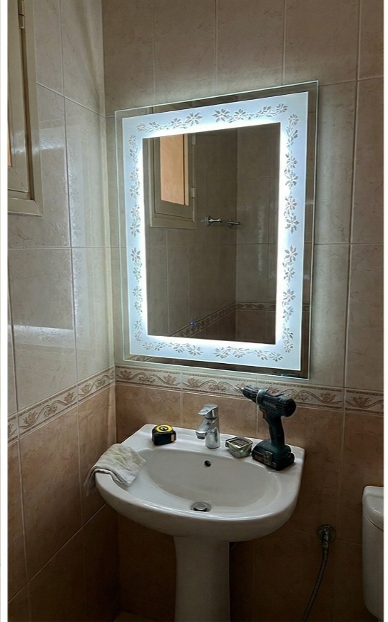 من أعمالنا في قص وتركيب مرايا الديكور والإضاءة - صورة 2