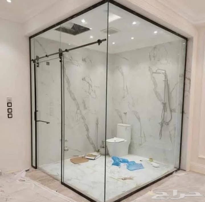 شاورات زجاج وكبائن استحمام