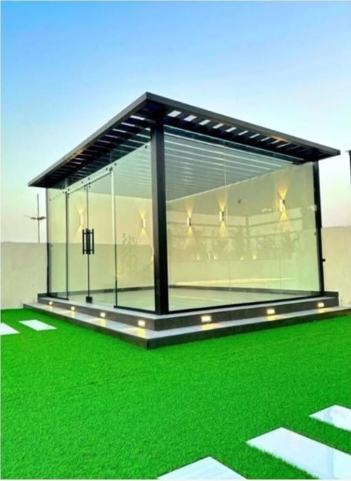 غرف زجاجية وملاحق